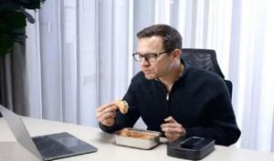 این ظرف غذای فناورانه مخصوص کسانی است که می خواهند خارج ...