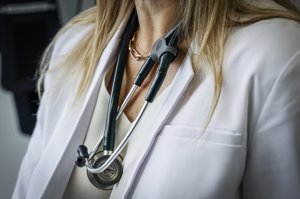 Ontario doctors awarded compensation increases, family docs to be paid for admin work GlobalNews