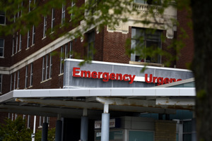 Emergency room closures drop in Ontario as critics urge ...