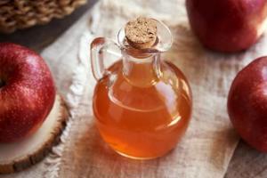 What Apple Cider Vinegar Can (and Can’t) Do for You