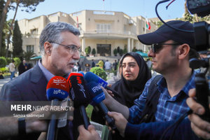 ظفرقندی: پلتفرمهای حمل دارویی در مرحله عملیاتی قرار میگیرند مهر